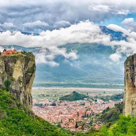 Апартаменты Feel Meteora 1bd Luxury