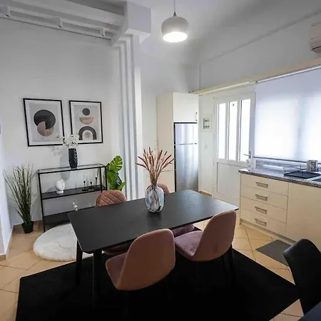 Апартаменты Feel Meteora 1bd Luxury